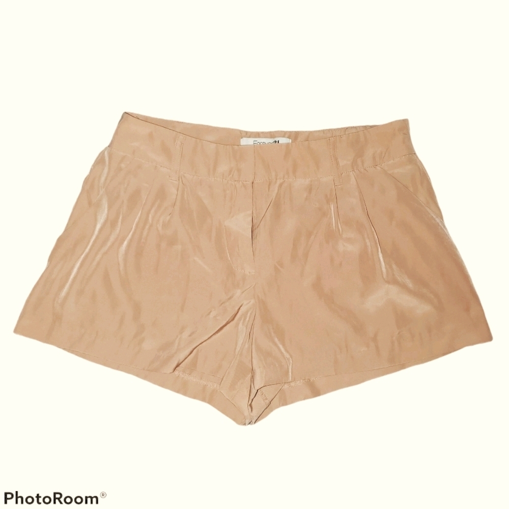Forever 21 Rose Gold/Champagne Pocketed Dress Shorts - Size Medium